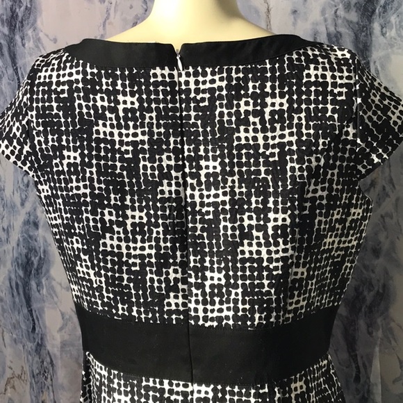 NWT Liz Claiborne sleeveless fitted dress V-neck Cotton Spandex - Picture 4 of 13